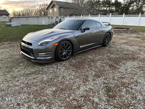 Used 2015 Nissan GT-R for Sale Near Me | Cars.com